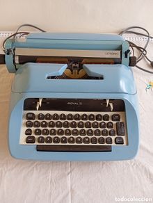 Antigüedades: MAQUINA DE ESCRIBIR AMERICANA MARCA ROYAL - 125 V.